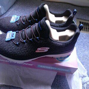 NIB Skechers Women's 9 "New Vibe" Pull-ons Grey Pink